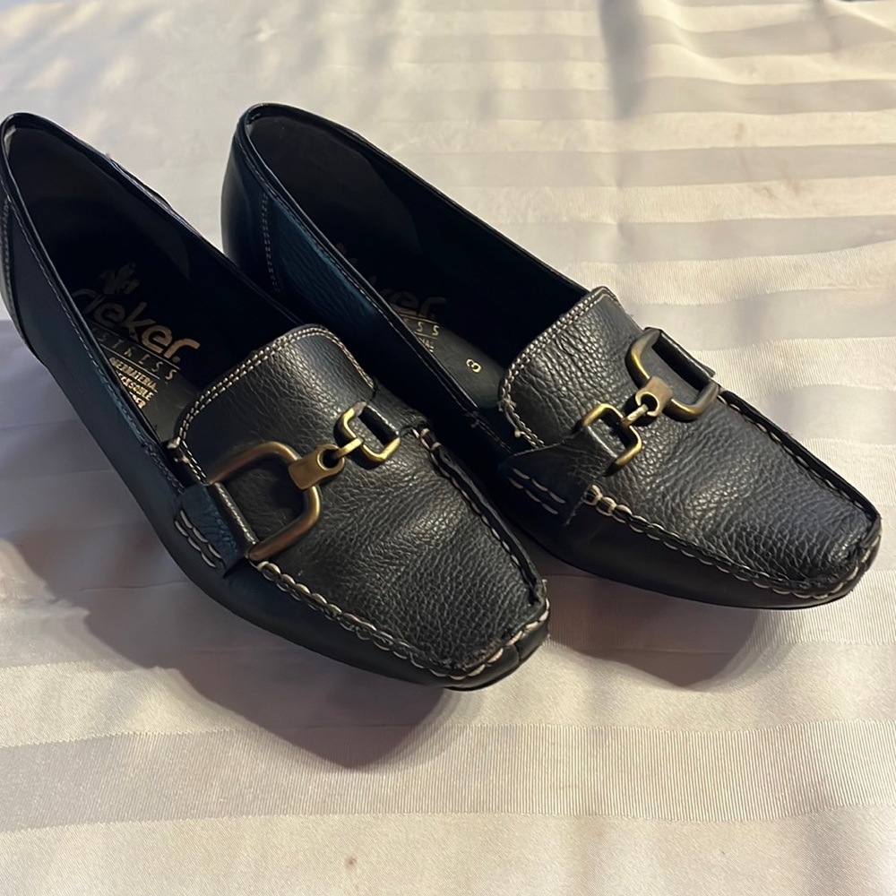 Rieker AntiStress 1" Heel Black Leather Loafer w/Brass Hardware, size 5 (UK 3)